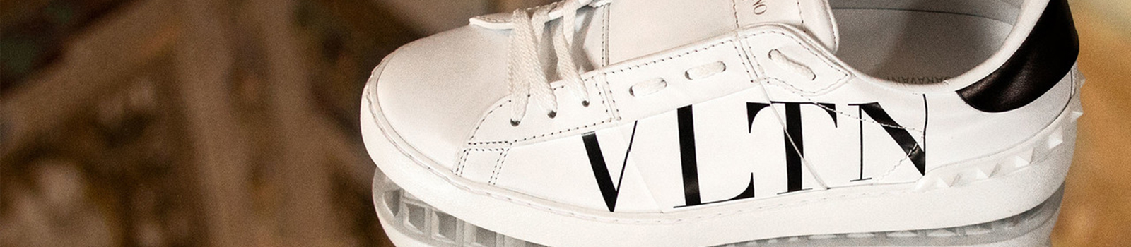 одежда, обувь, сумки и аксессуары Valentino Garavani VLTN