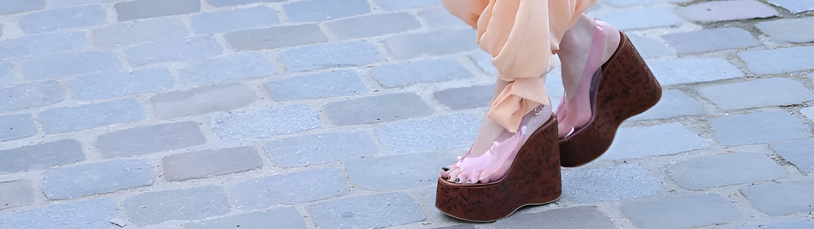 Сандалии Chlo&eacute; Maxime весна-лето 2025