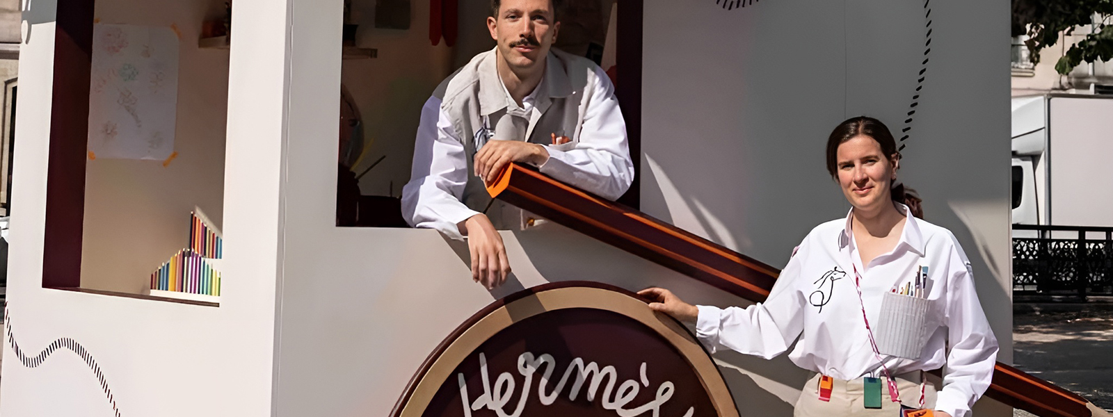 Herm&egrave;s Sketch-Station: художественное поп-ап-приключение на колёсах