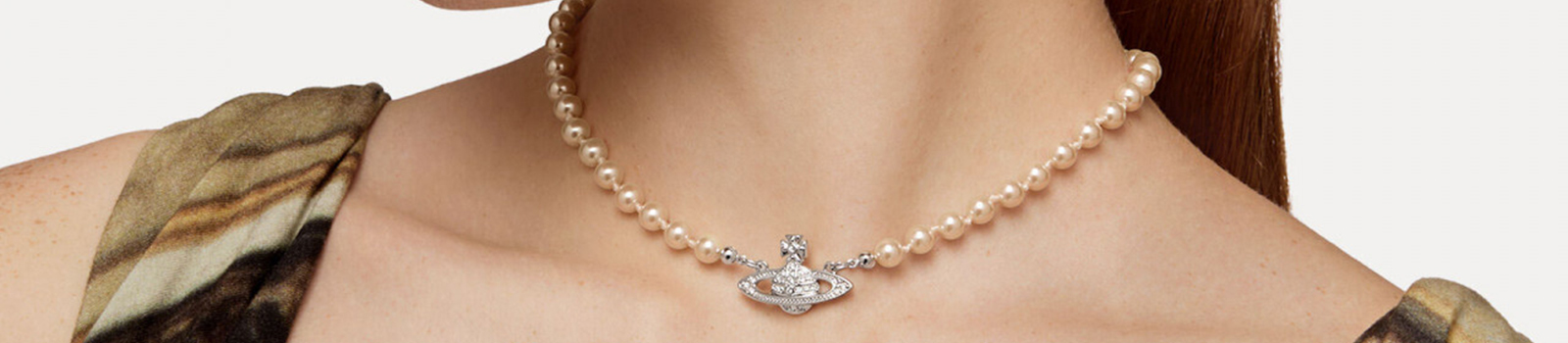 одежда, обувь, сумки и аксессуары от бренда Vivienne Westwood