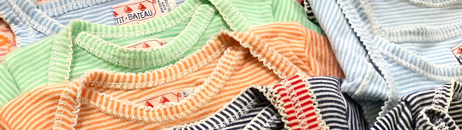 Винтажный трикотажный костюм Petit Bateau 1960-х годов