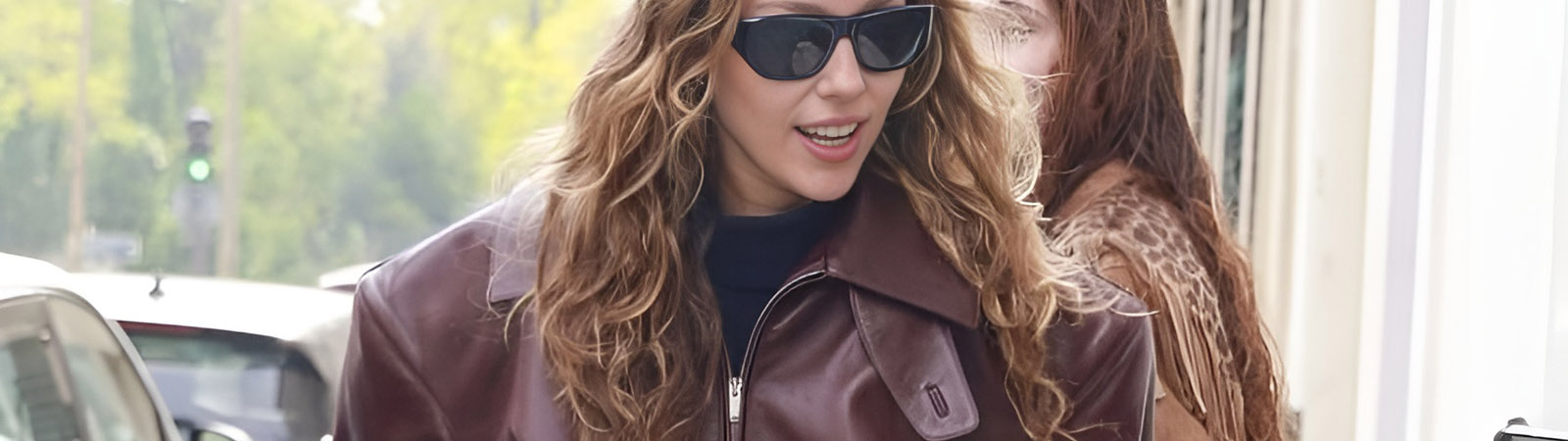 Майли Сайрус в образе Saint Laurent Майли Сайрус в образе Saint Laurent