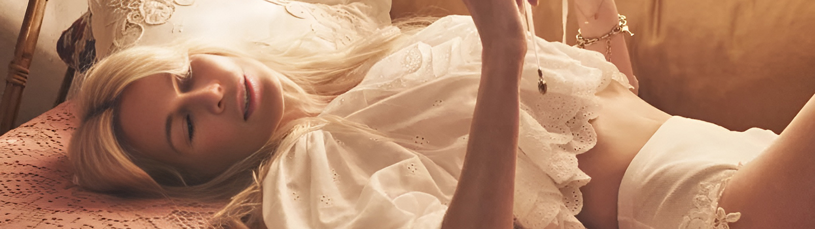 Клаудия Шиффер в пляжной коллекции Chlo&eacute; 