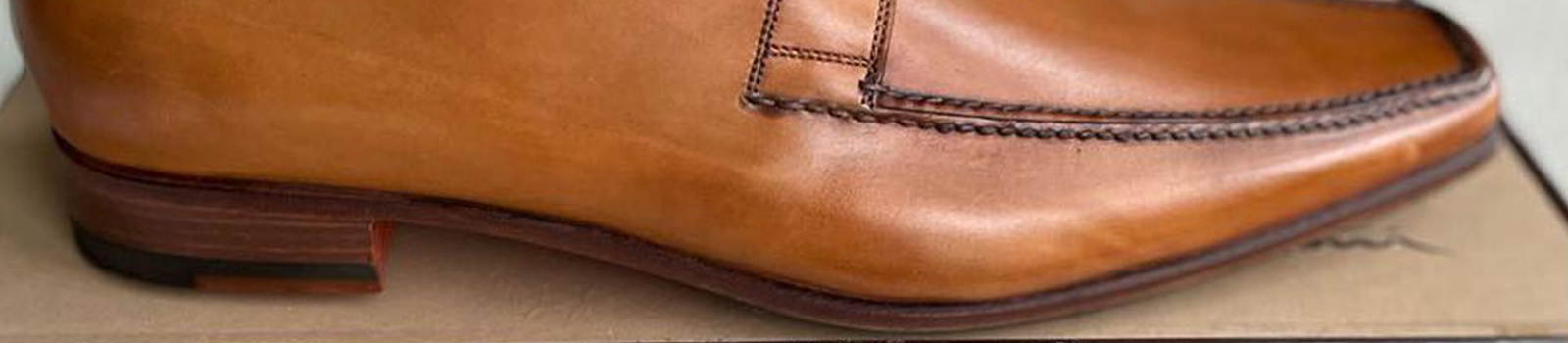 Магазин Santoni в Москве