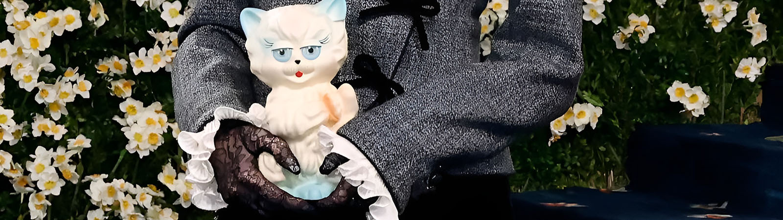 Клатч Valentino от Алессандро Микеле Клатч Valentino от Алессандро Микеле