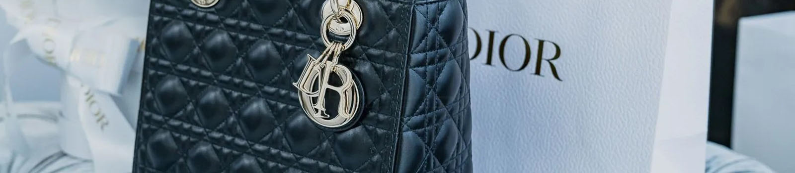 Купить люксовую реплику женской сумки с ручками в магазине BRANDPAGE