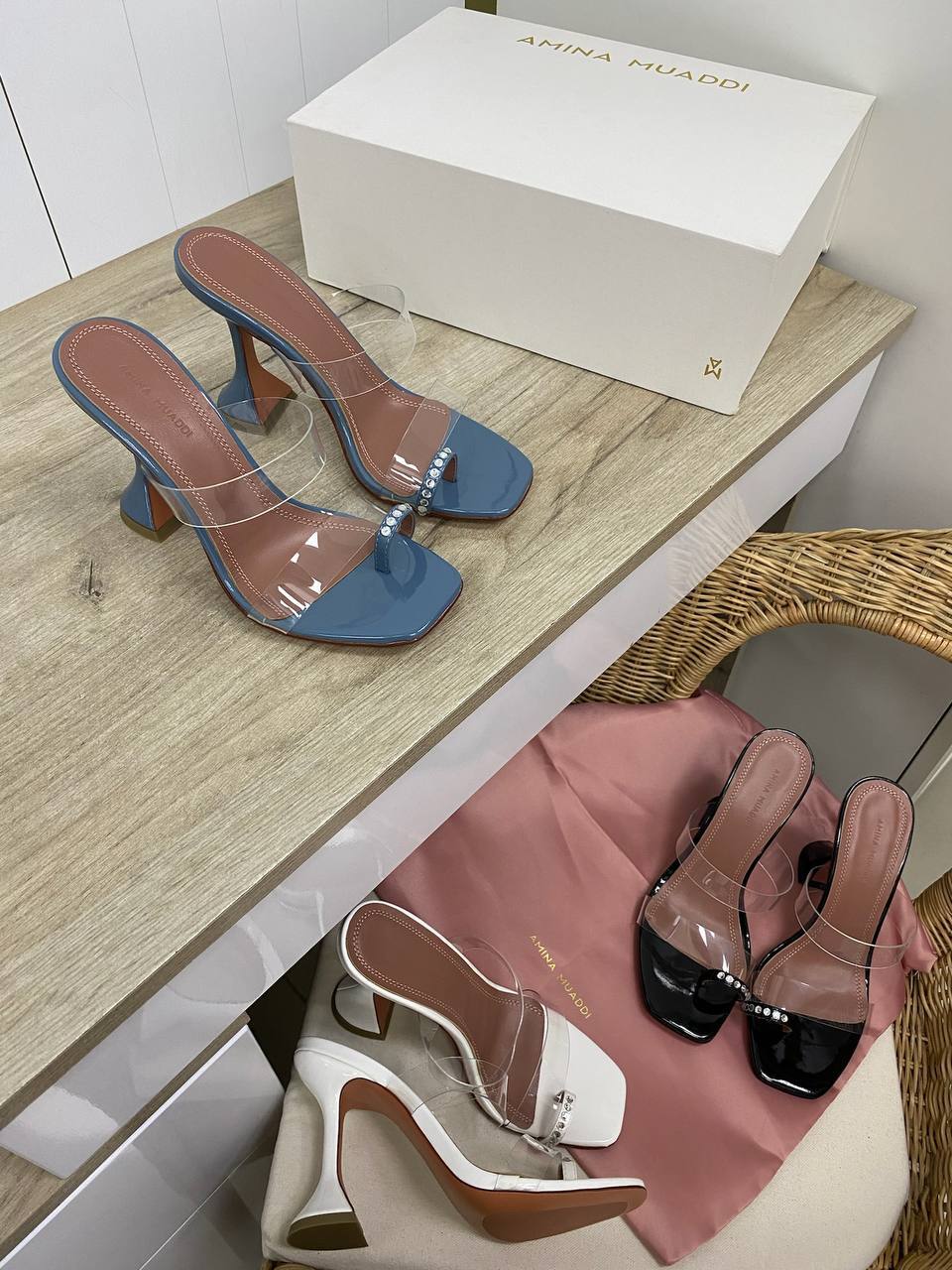 Дизайнерские босоножки Amina Muaddi BP-34649 Дизайнерские босоножки Amina Muaddi BP-34649