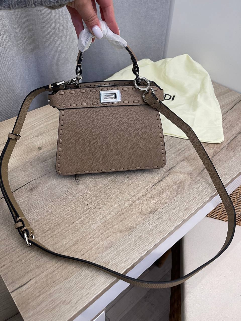 Женская сумка премиум Peekaboo ISeeU Fendi BP-50620 Женская сумка премиум Peekaboo ISeeU Fendi BP-50620