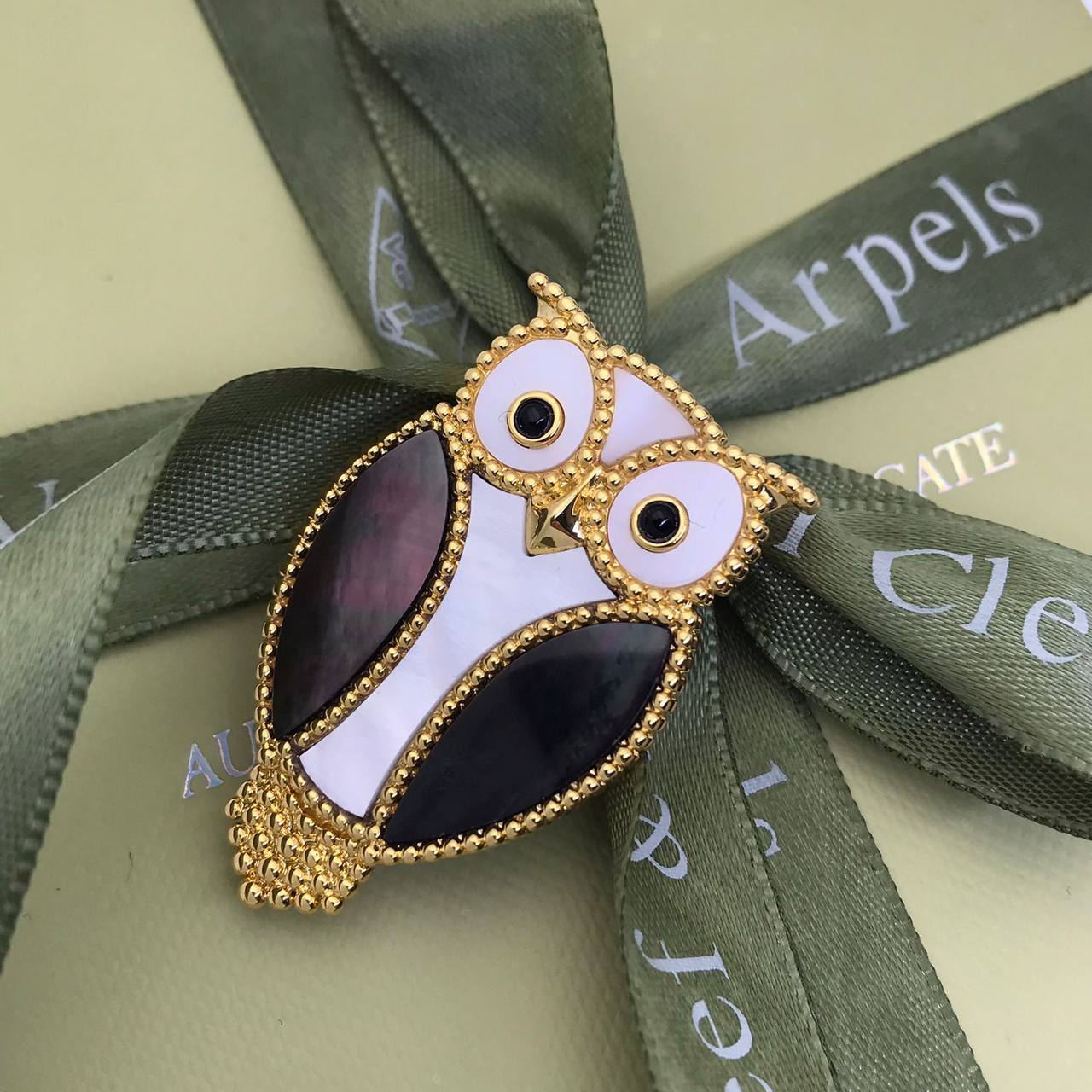 Трендовая брошь Van Cleef BP-30540 Трендовая брошь Van Cleef BP-30540