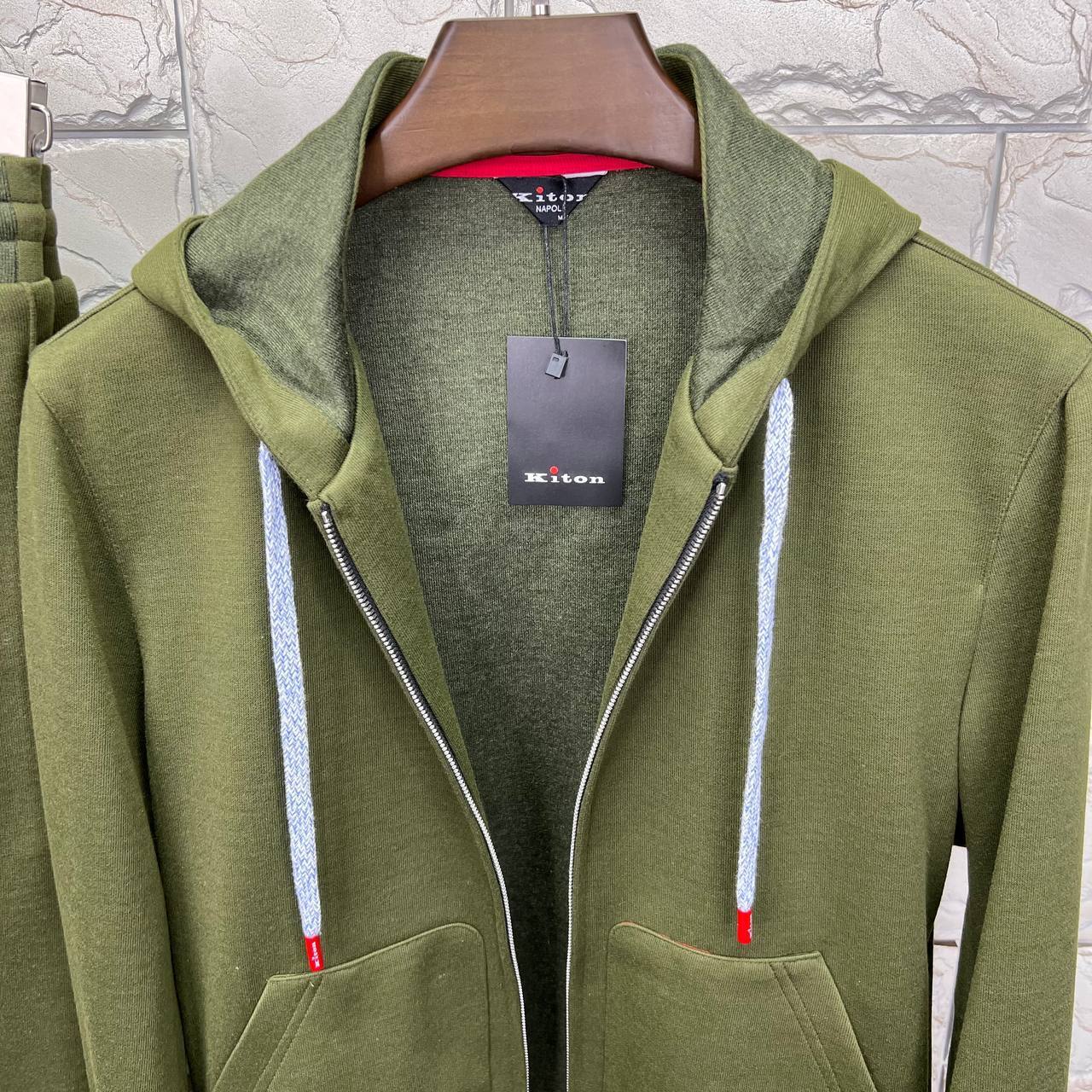 Костюм Kiton BP-23062 спортивный Костюм Kiton BP-23062 спортивный