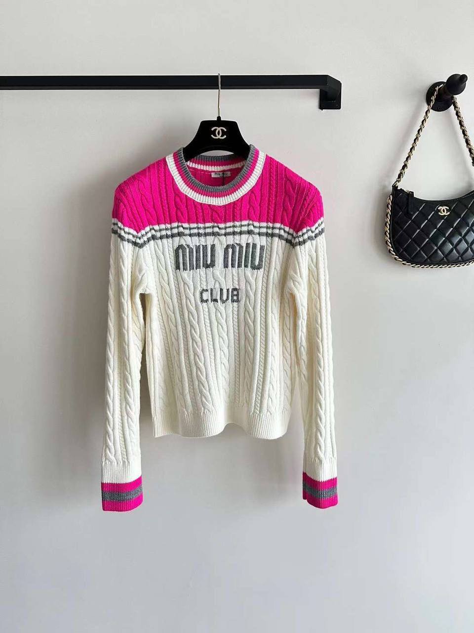 Коллекционный женский свитер Miu Miu BP-44849 Коллекционный женский свитер Miu Miu BP-44849