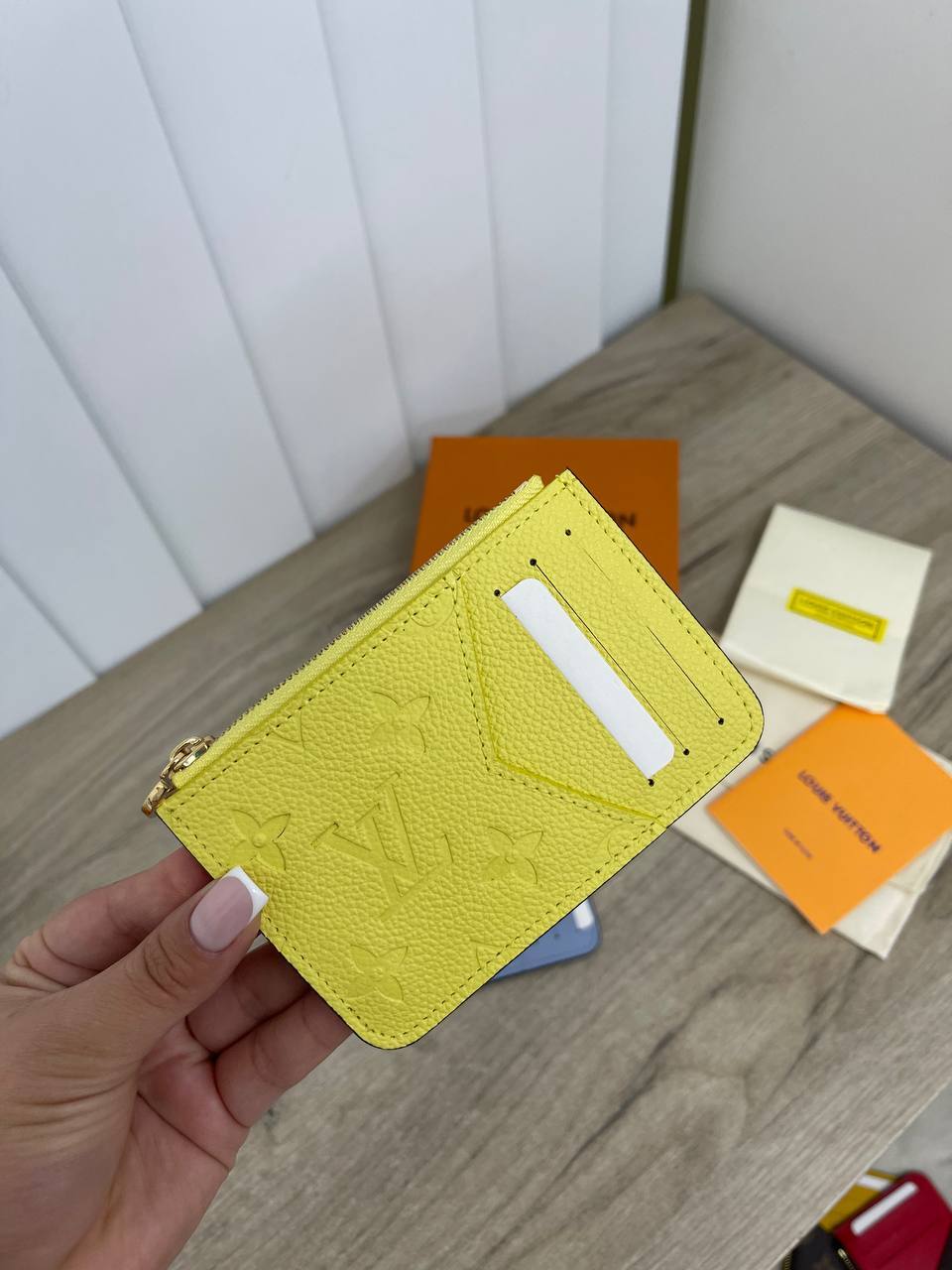 Коллекционный картхолдер Louis Vuitton BP-36669 Коллекционный картхолдер Louis Vuitton BP-36669