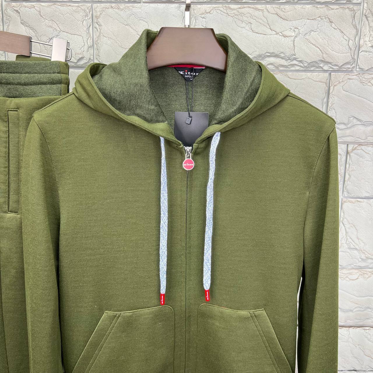 Костюм Kiton BP-23062 спортивный Костюм Kiton BP-23062 спортивный