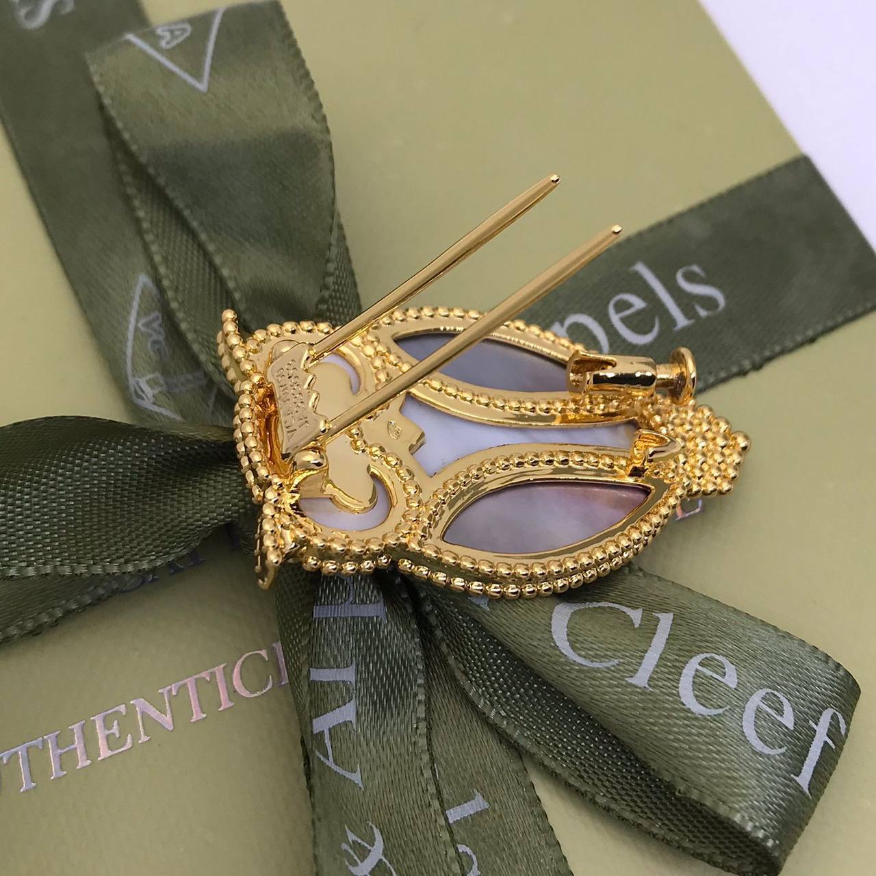 Трендовая брошь Van Cleef BP-30540 Трендовая брошь Van Cleef BP-30540