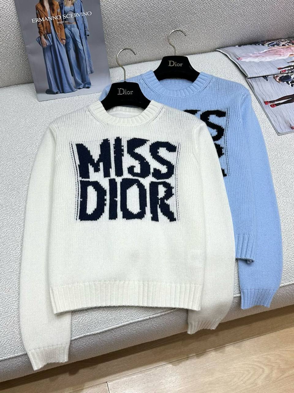 Элитный свитер Christian Dior BP-53404 Элитный свитер Christian Dior BP-53404