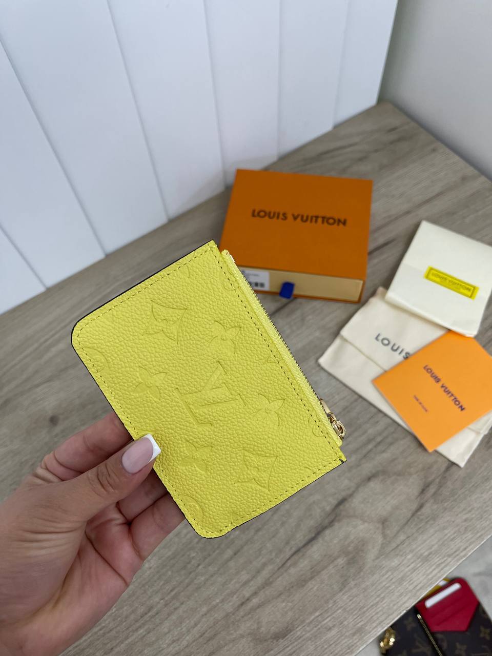 Коллекционный картхолдер Louis Vuitton BP-36669 Коллекционный картхолдер Louis Vuitton BP-36669