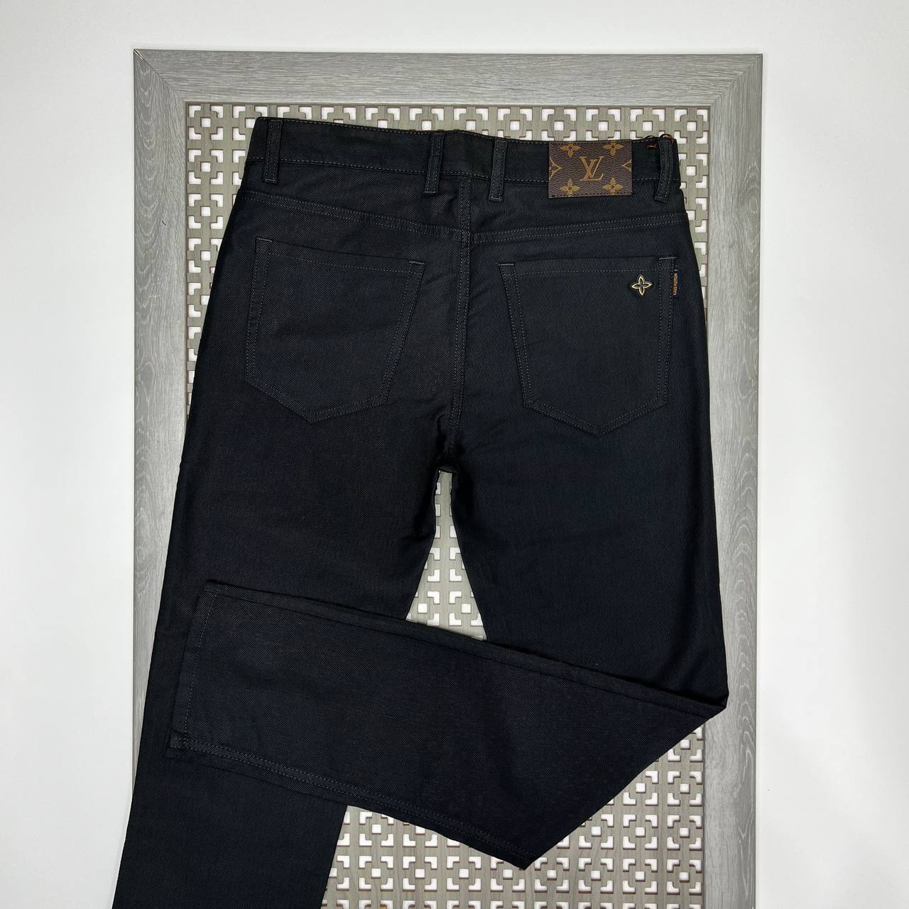 Джинсы повседневные Louis Vuitton BP-38383 Джинсы повседневные Louis Vuitton BP-38383