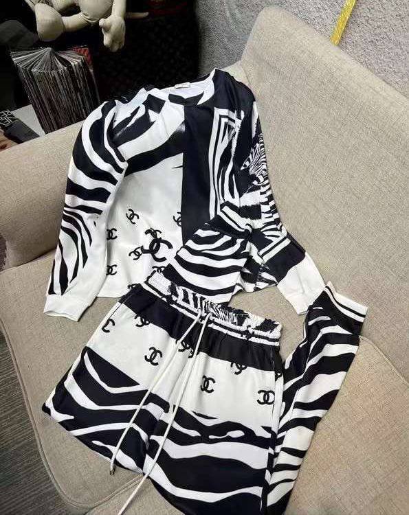 Трендовый костюм для спорта Chanel BP-20883 Трендовый костюм для спорта Chanel BP-20883