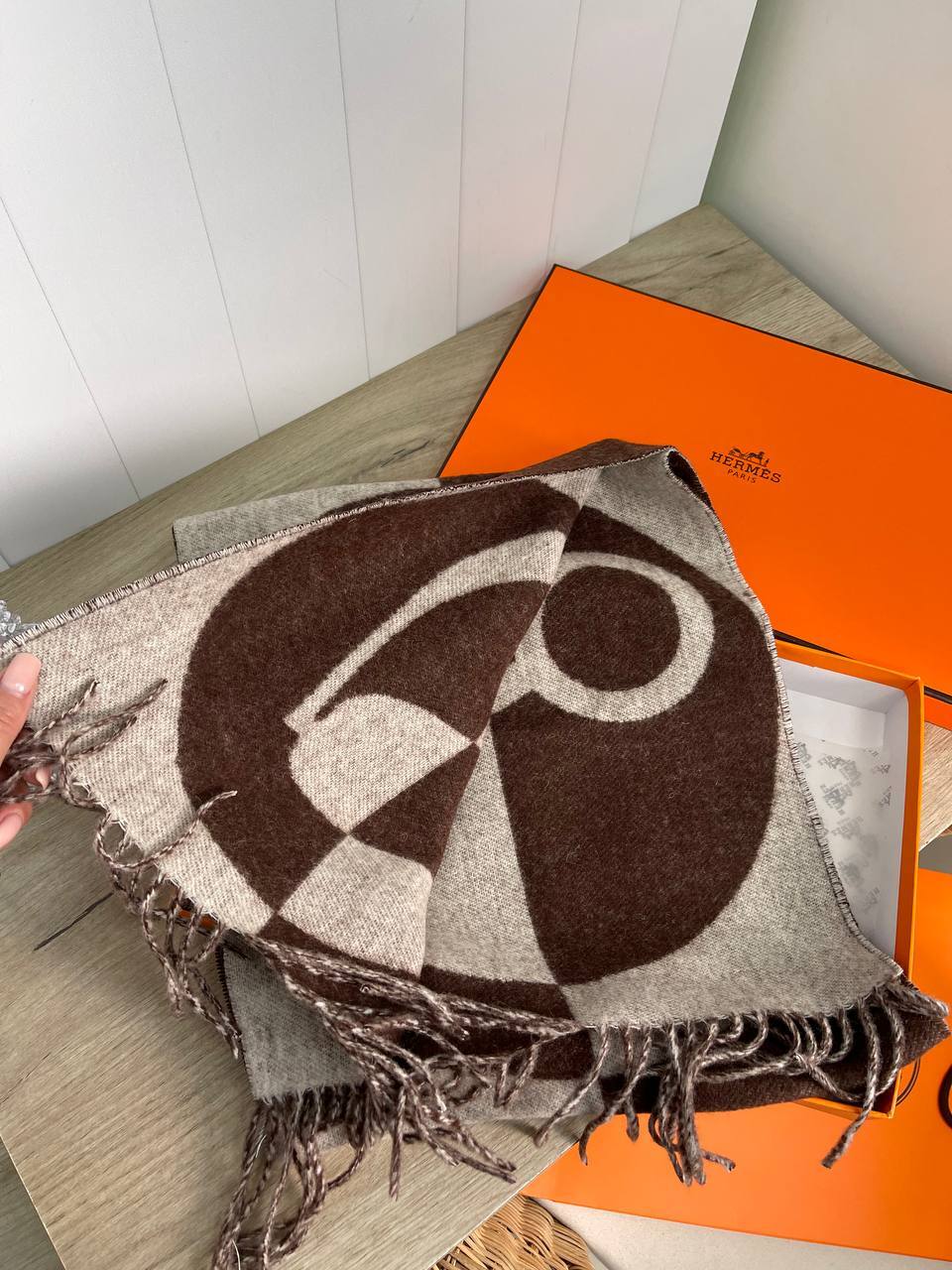 Hermes шарф для стильного образа BP-25562 Hermes шарф для стильного образа BP-25562