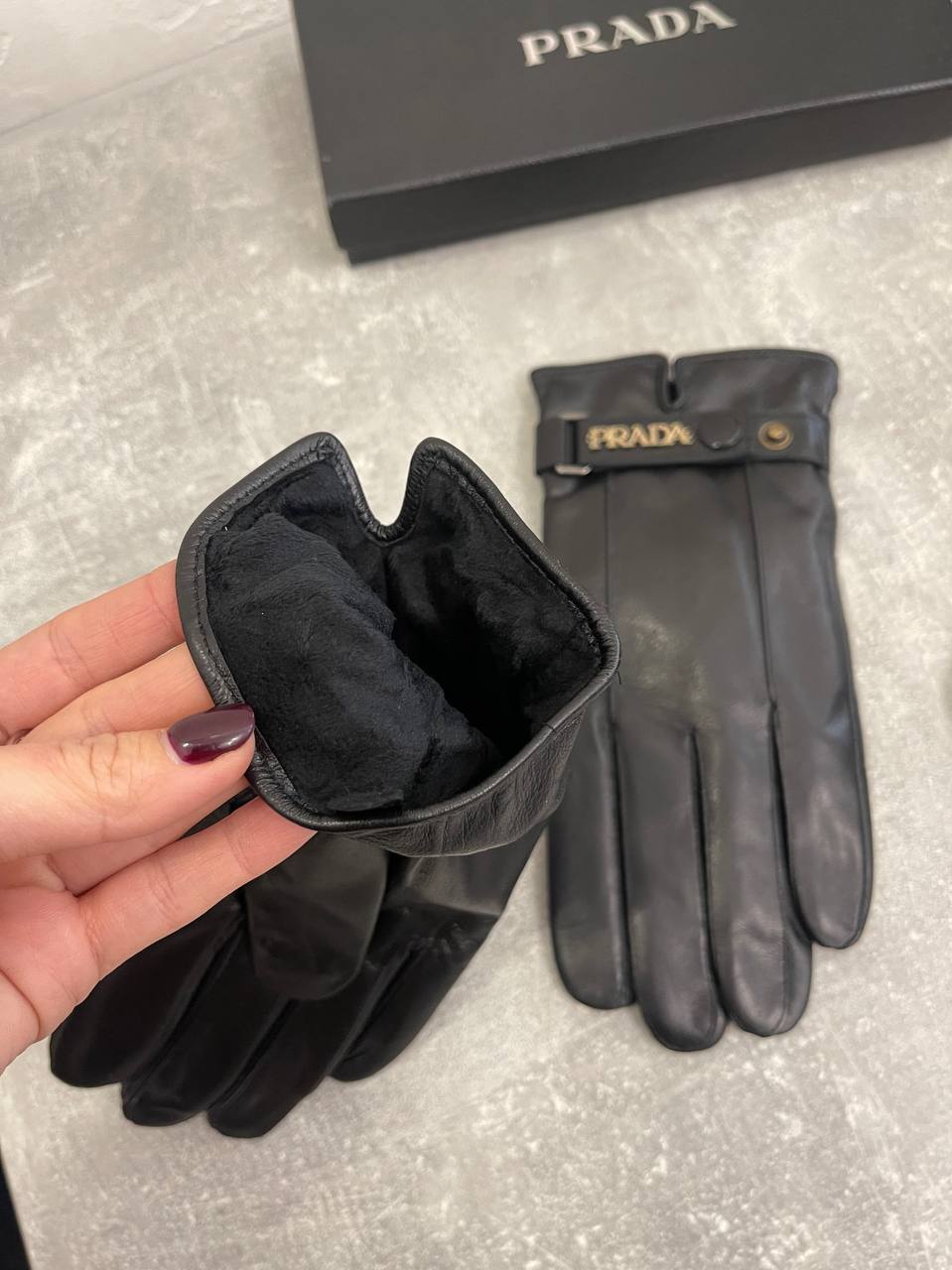 Prada BP-26130 мужские дизайнерские перчатки Prada BP-26130 мужские дизайнерские перчатки