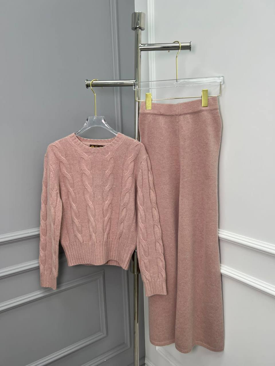 Повседневный костюм Loro Piana женский BP-41988 Повседневный костюм Loro Piana женский BP-41988