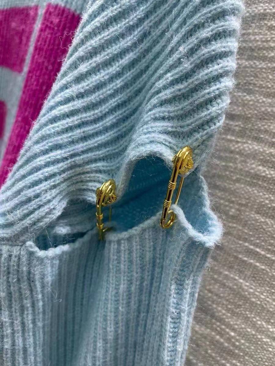 Коллекционный свитер Fendi BP-15606 Коллекционный свитер Fendi BP-15606