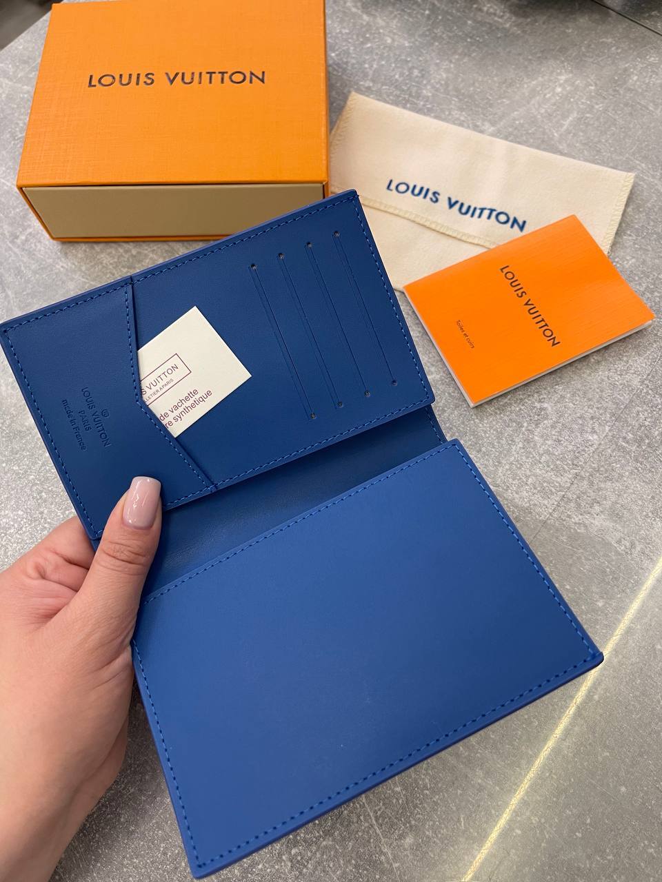 Элитная обложка на паспорт Louis Vuitton BP-48177 Элитная обложка на паспорт Louis Vuitton BP-48177