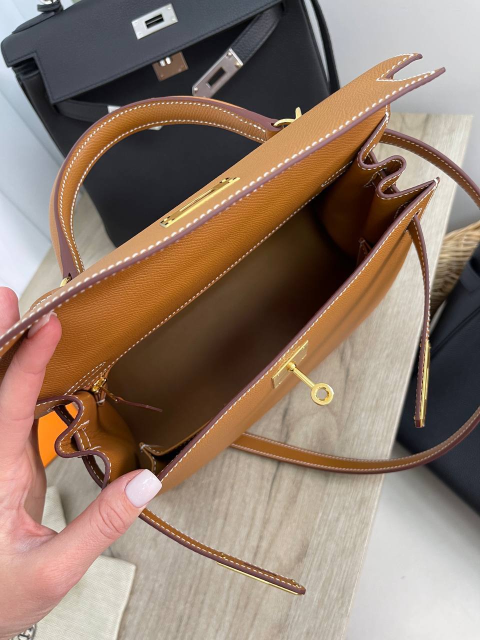 Сумка женская Kelly 28 cm коллекционная Epsom Hermes BP-24890 Сумка женская Kelly 28 cm коллекционная Epsom Hermes BP-24890