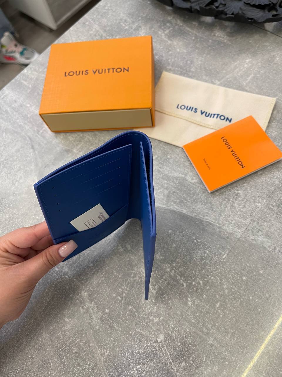 Элитная обложка на паспорт Louis Vuitton BP-48177 Элитная обложка на паспорт Louis Vuitton BP-48177