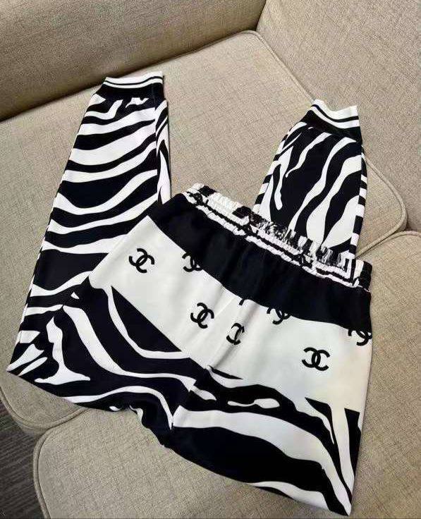 Трендовый костюм для спорта Chanel BP-20883 Трендовый костюм для спорта Chanel BP-20883