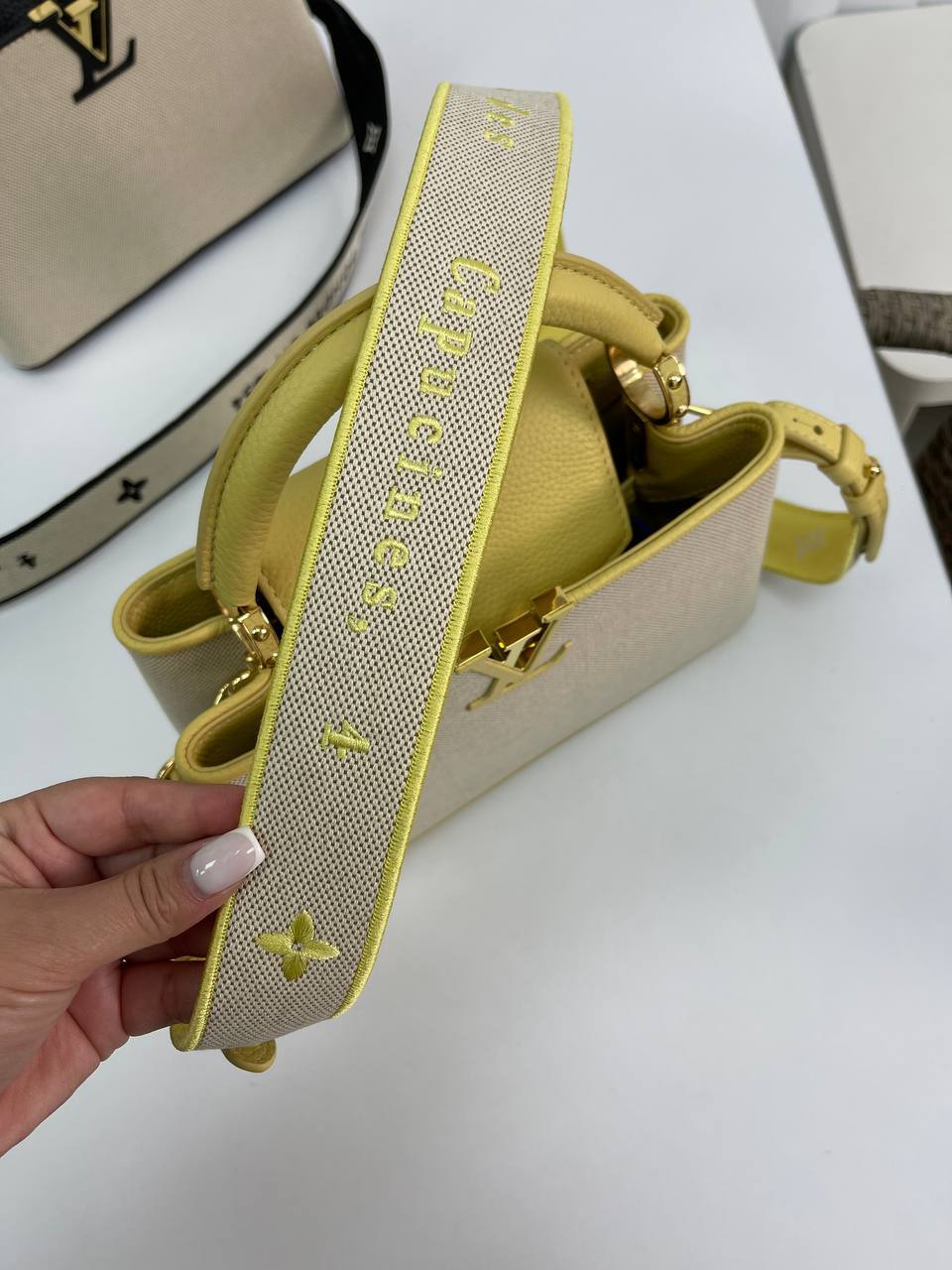 Louis Vuitton женская сумка серо-зеленая премиум BP-15313 Louis Vuitton женская сумка серо-зеленая премиум BP-15313