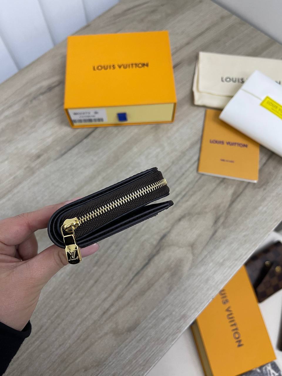 Коричневый кошелек премиум Louis Vuitton BP-27600 Коричневый кошелек премиум Louis Vuitton BP-27600