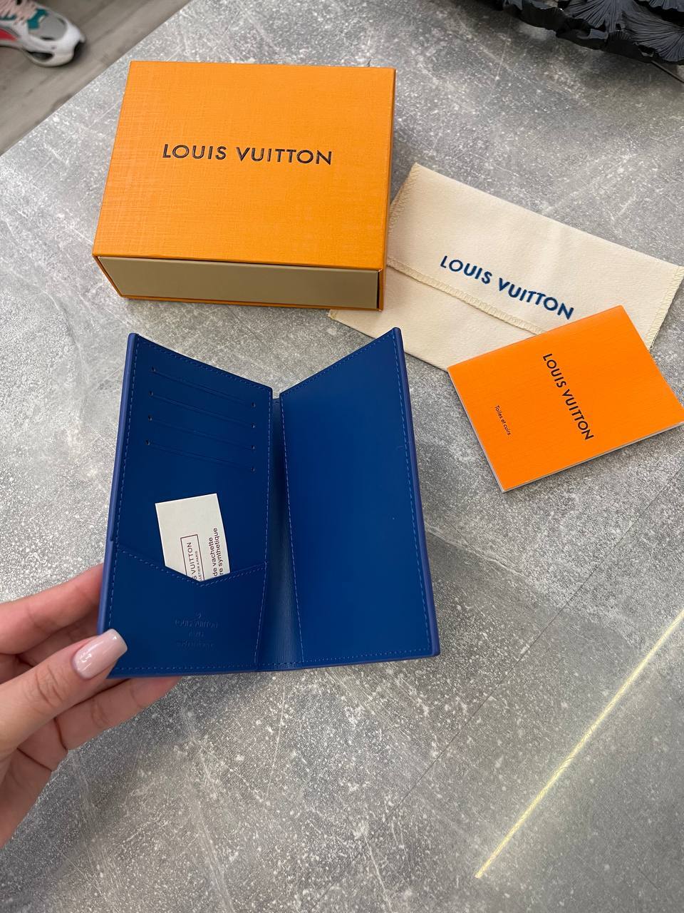 Элитная обложка на паспорт Louis Vuitton BP-48177 Элитная обложка на паспорт Louis Vuitton BP-48177