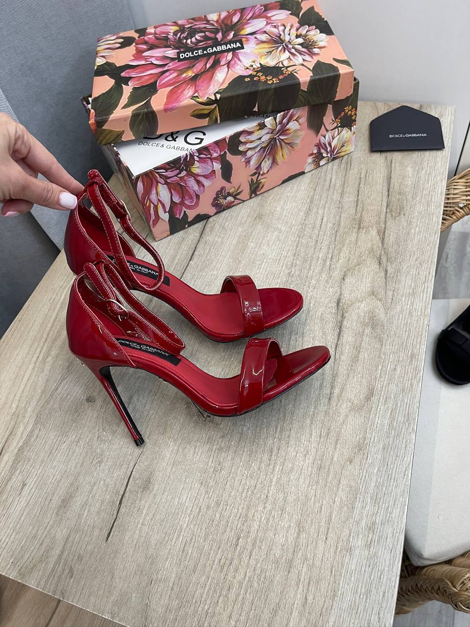 Дизайнерские босоножки Dolce & Gabbana BP-51549 Дизайнерские босоножки Dolce & Gabbana BP-51549