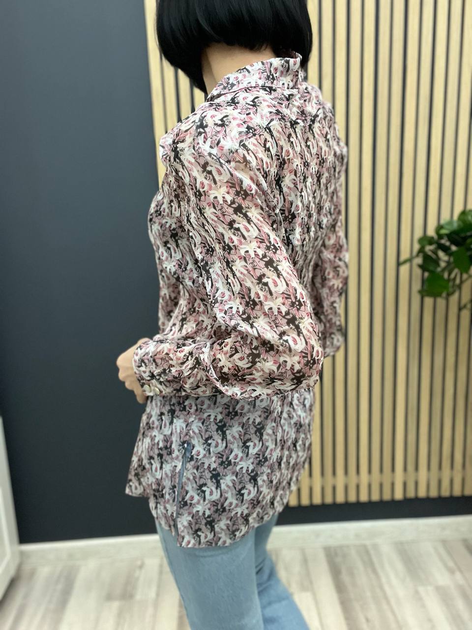 Блузка трендовая Chanel BP-39079 Блузка трендовая Chanel BP-39079