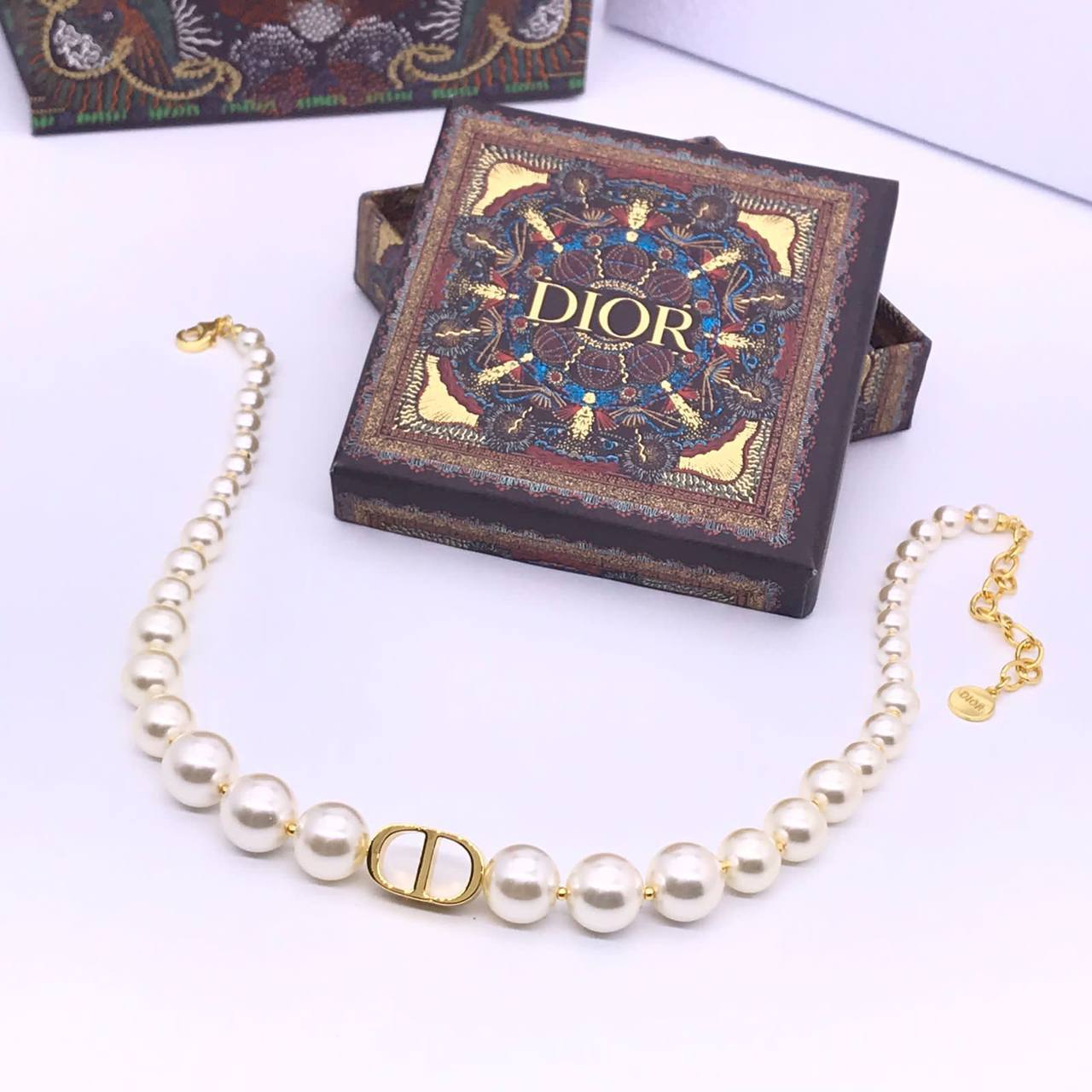 Элитный чокер Christian Dior BP-15069 Элитный чокер Christian Dior BP-15069