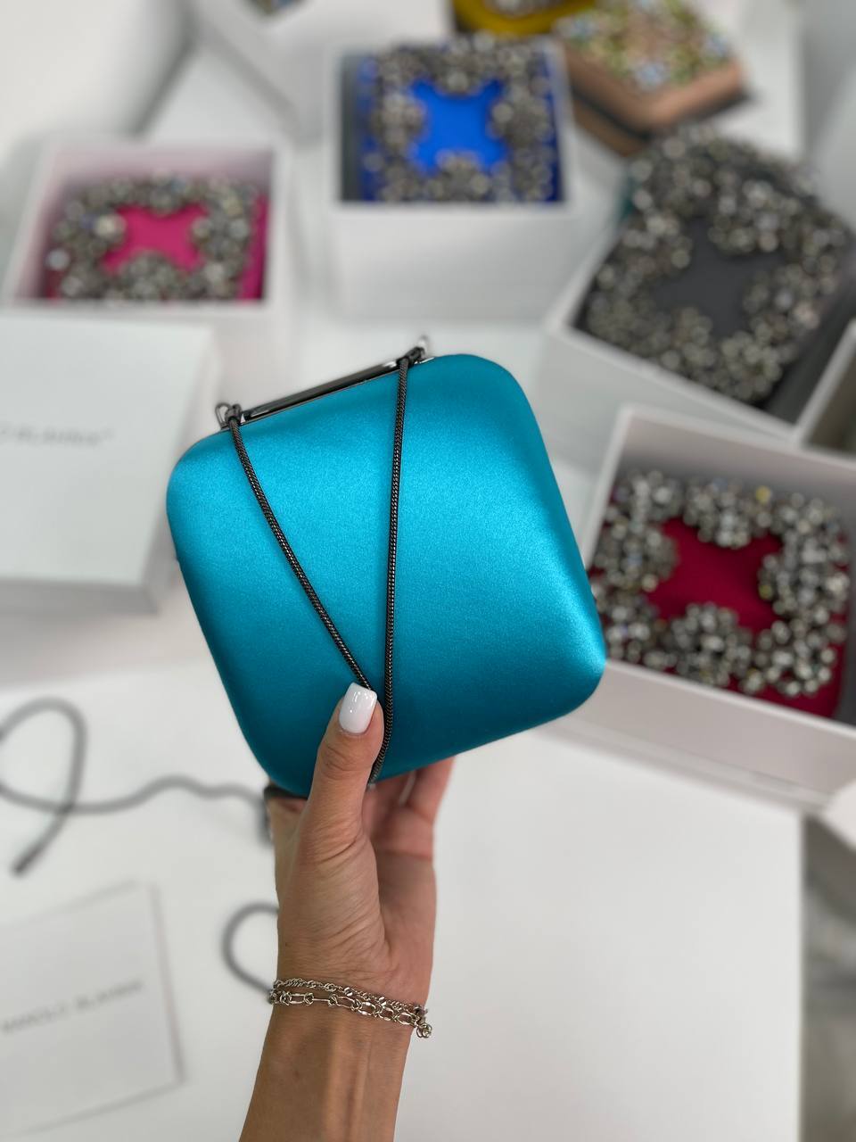 Премиум-клатч Manolo Blahnik BP-17944 Премиум-клатч Manolo Blahnik BP-17944