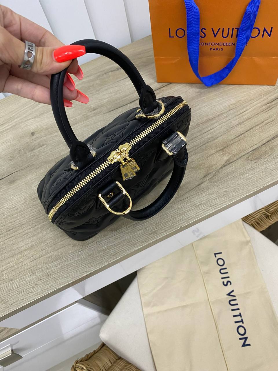 Коллекционная женская сумка Louis Vuitton BP-22007 Коллекционная женская сумка Louis Vuitton BP-22007