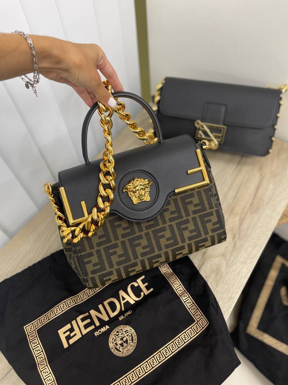 Женская сумка серо-зеленая Fendi лимитированная BP-15504 Женская сумка серо-зеленая Fendi лимитированная BP-15504