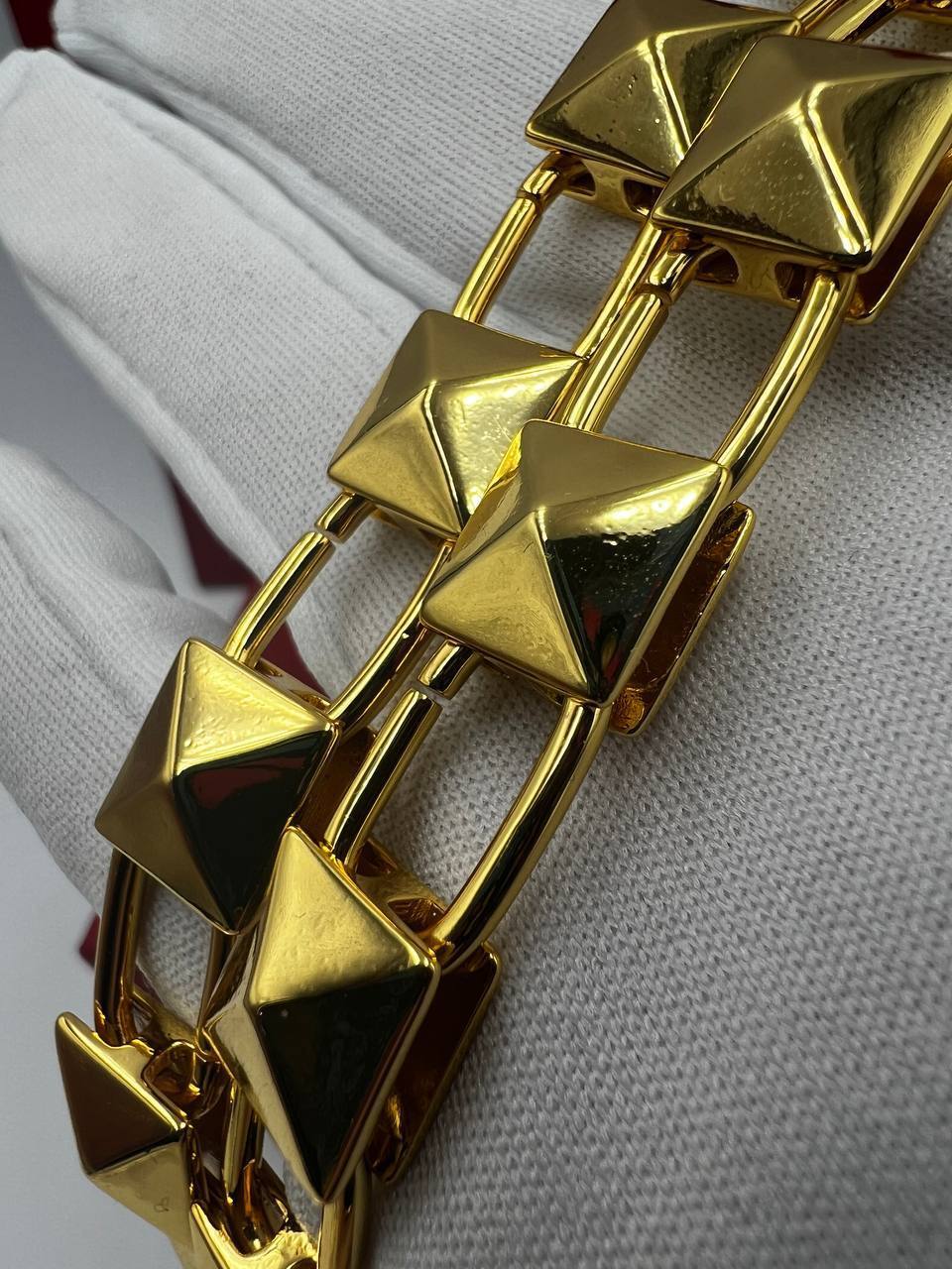 Трендовое колье Valentino BP-47843 Трендовое колье Valentino BP-47843