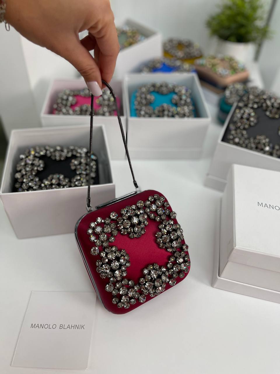 Коллекционный клатч Manolo Blahnik BP-17945 Коллекционный клатч Manolo Blahnik BP-17945