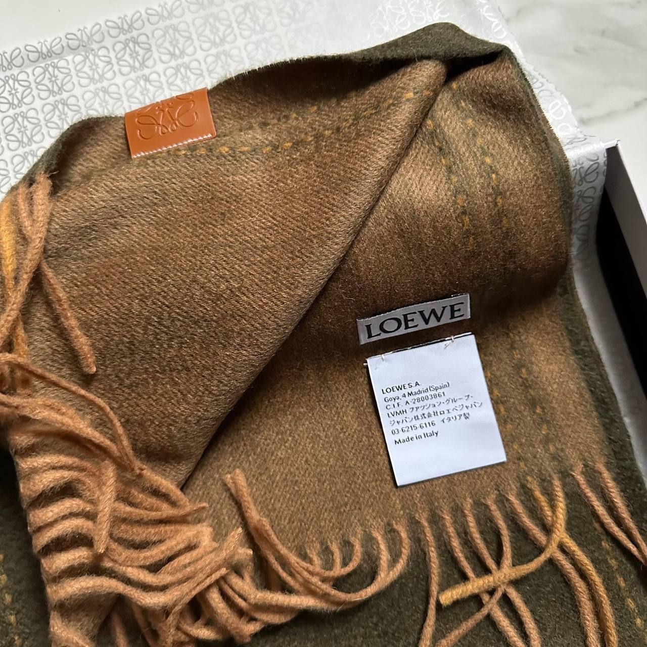 Loewe шарф стильный BP-43153 Loewe шарф стильный BP-43153