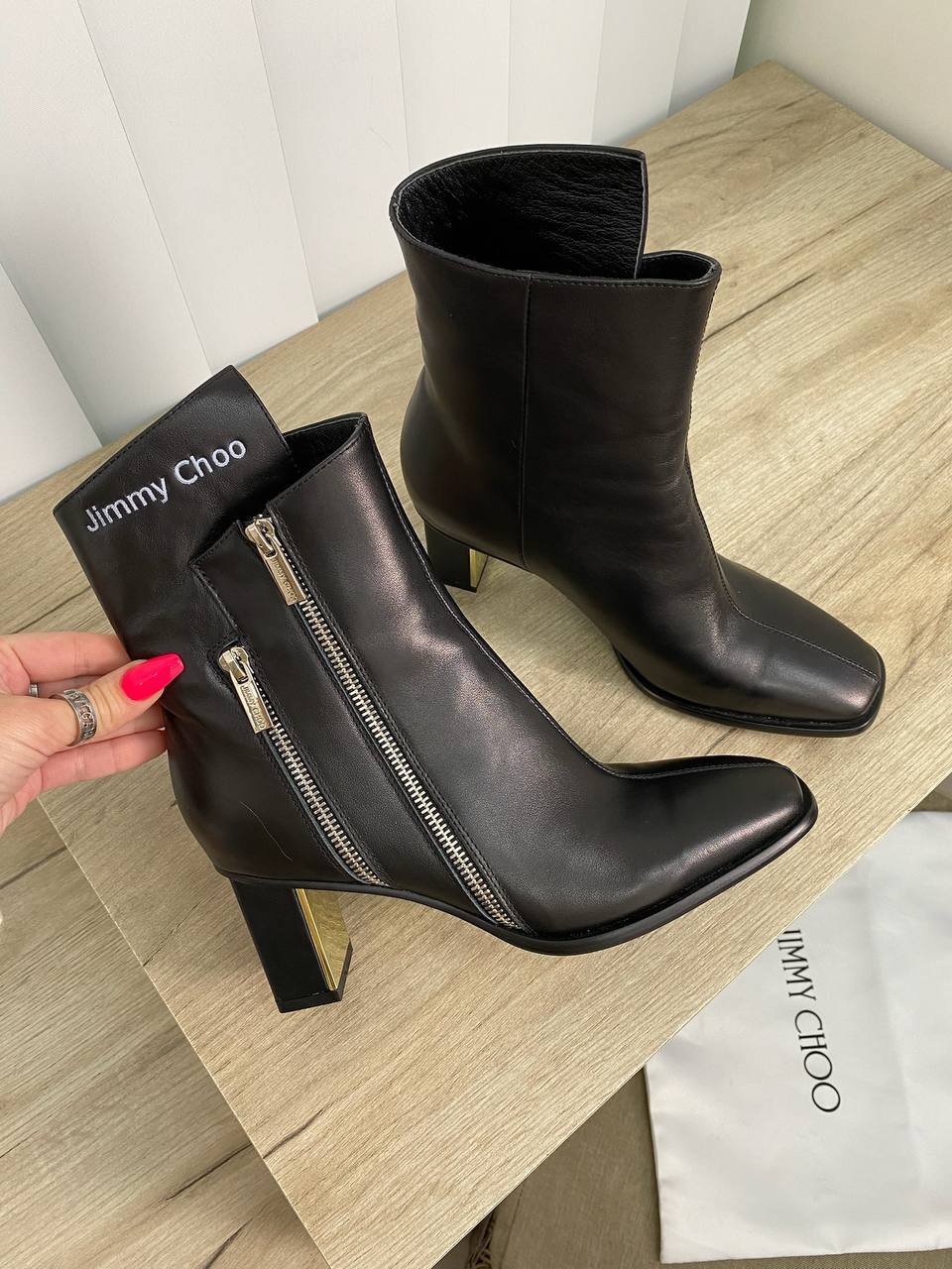 Дизайнерские ботильоны Jimmy Choo BP-23722 Дизайнерские ботильоны Jimmy Choo BP-23722