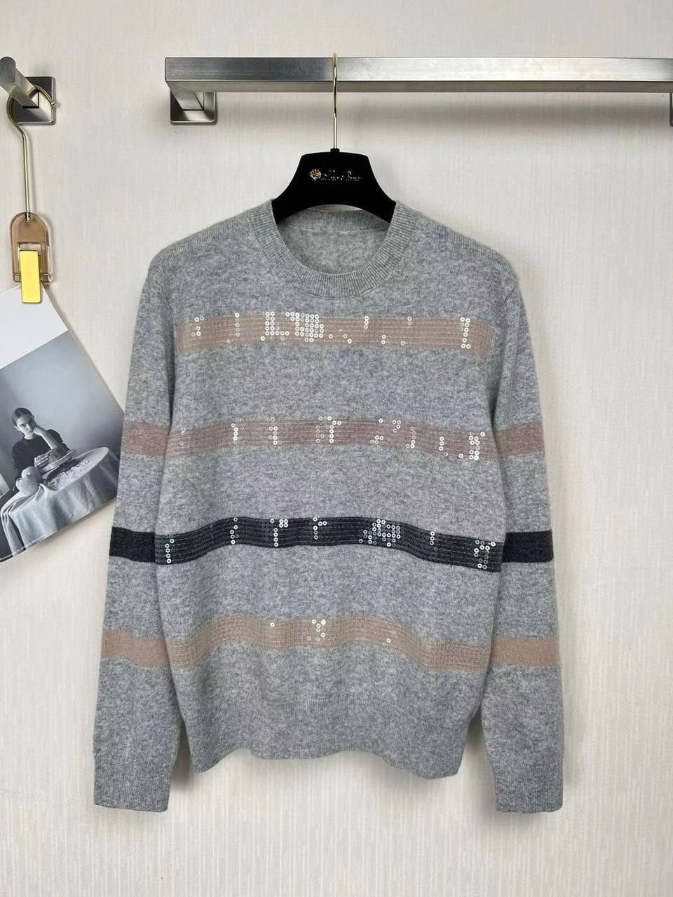 Коллекционный женский свитер BC BP-21334 Коллекционный женский свитер BC BP-21334