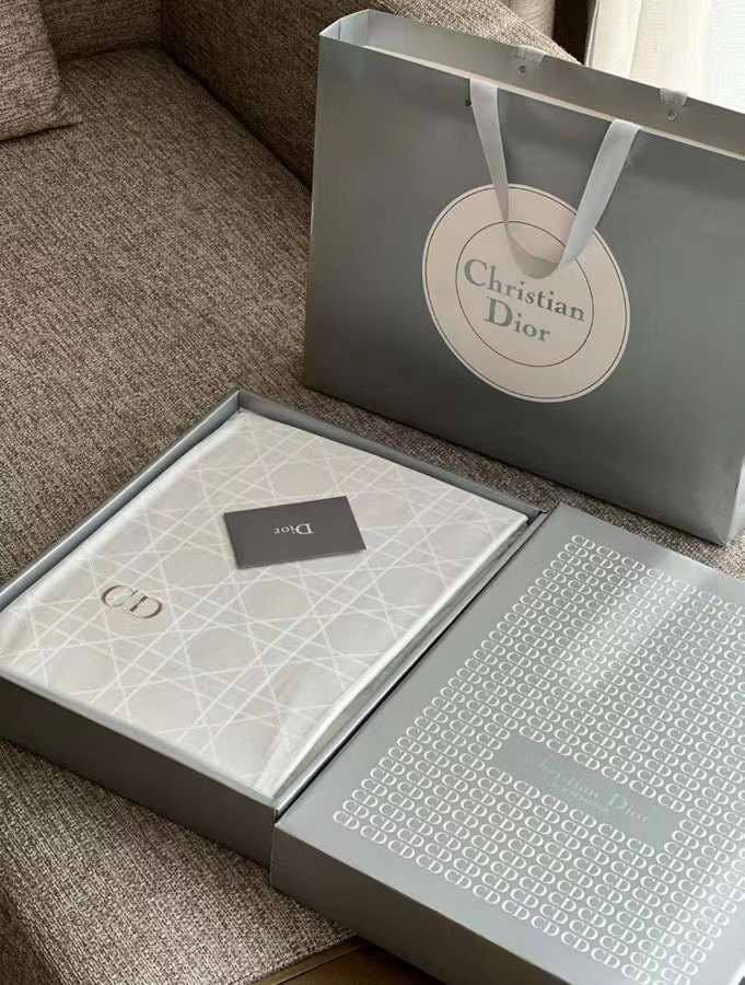 Постельное белье комплект Christian Dior BP-52971 элегантный Постельное белье комплект Christian Dior BP-52971 элегантный