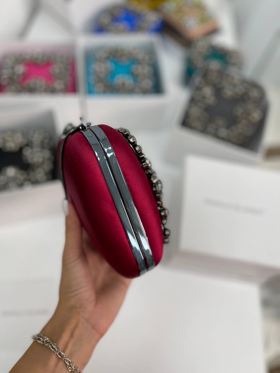 Коллекционный клатч Manolo Blahnik BP-17945 Коллекционный клатч Manolo Blahnik BP-17945