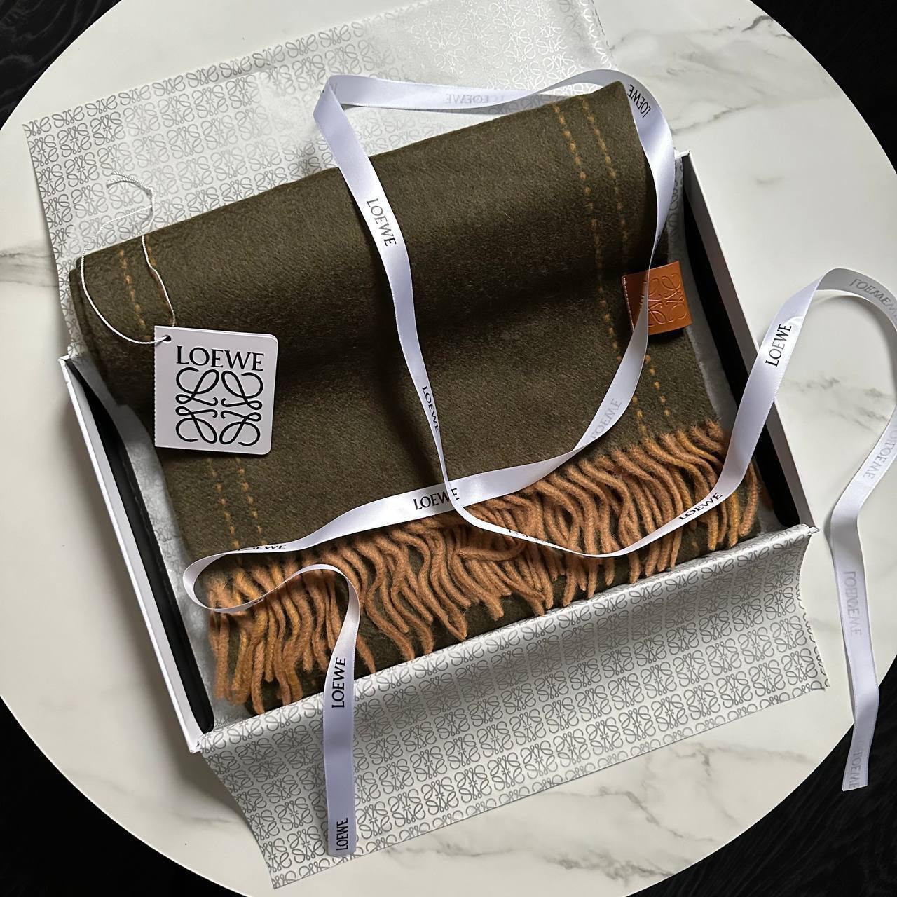 Loewe шарф стильный BP-43153 Loewe шарф стильный BP-43153