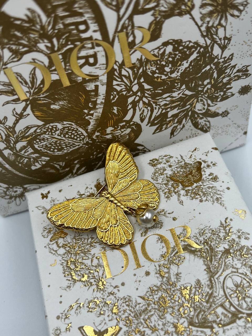 Премиум брошь Christian Dior BP-46636 Премиум брошь Christian Dior BP-46636