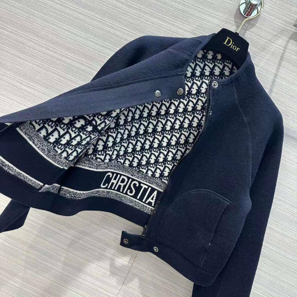 Двухсторонний трендовый бомбер Christian Dior BP-38094 Двухсторонний трендовый бомбер Christian Dior BP-38094