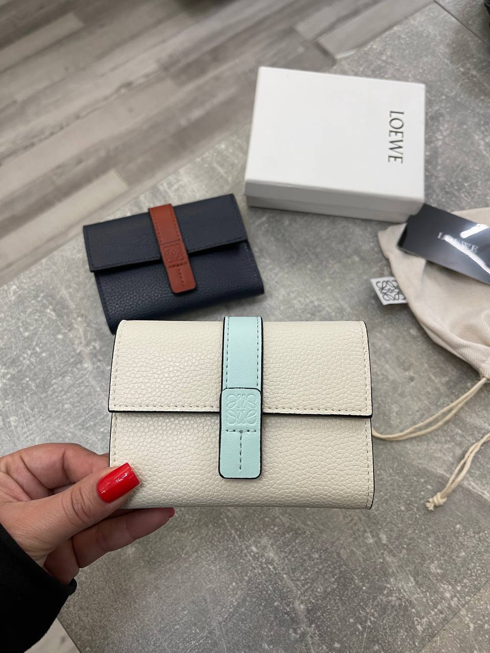 Трендовый кошелёк Loewe BP-46455 Трендовый кошелёк Loewe BP-46455